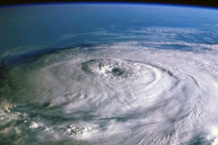 A Barry trópusi viharrá enyhült, de egyre nagyobb károkat okoz az Egyesült Államokban