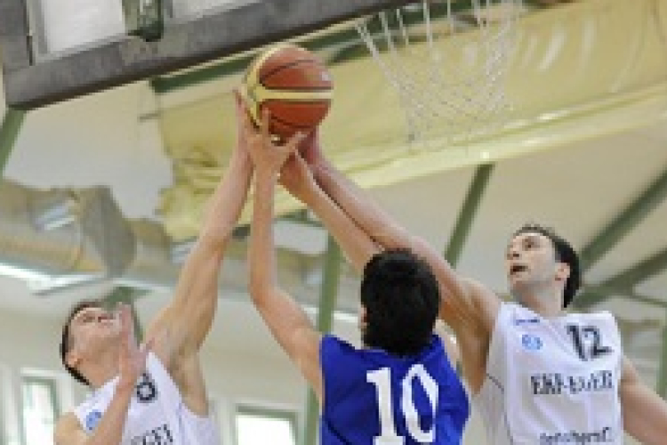 66-68 ra alul marad az egri kosárlabda csapat