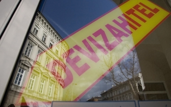 Devizahitelek - Rogán: az árfolyamkockázat ügyében a bankok és az adósok osztoznak a felelősségen