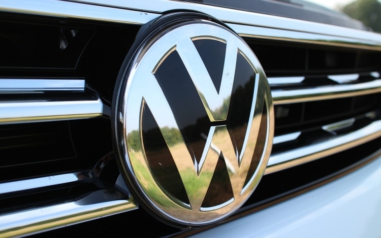 Bírósági döntés szerint kártérítést kell fizetnie a Volkswagennek