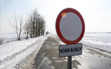 Havazás - Határozatlan időre lezárták a Sárvárról kivezető utakat
