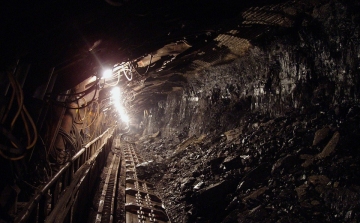 Három bányász meghalt egy lengyelországi bányaomlásban
