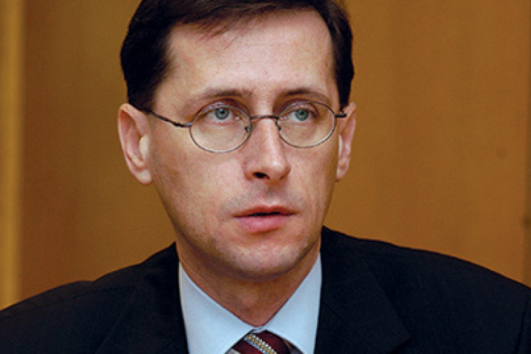 Varga Mihály: a devizahiteleket még az idén kivezetik