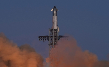 Humanoid robotot indít Elon Musk a Starship fedélzetén a Marsra
