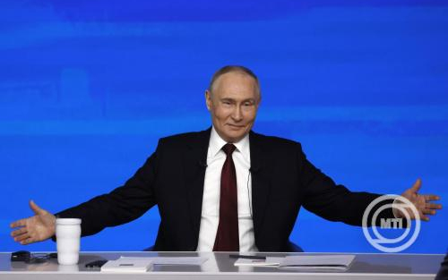 Putyin: Oroszország kész befejezni a konfliktust, ha az okai megszűnnek