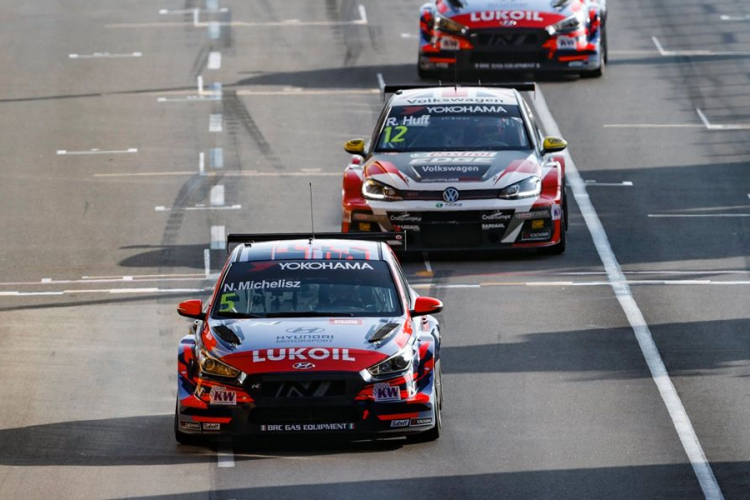 A Hungaroringen rajtol a WTCR szezon