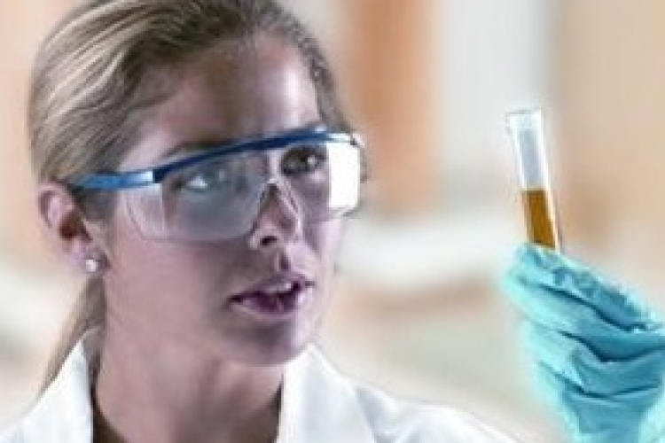 Szőke, csinos és egyébként űrkutató