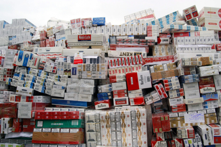 Milliárdokat füstölnek el feketén