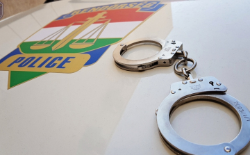 Korrupciógyanú miatt őrizetbe vettek egy rendőri vezetőt