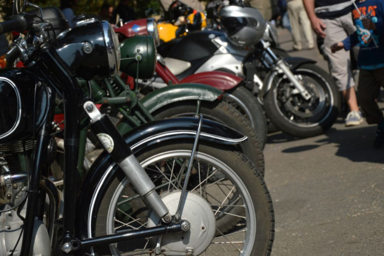 Veterán autós és motoros találkozó Eger 