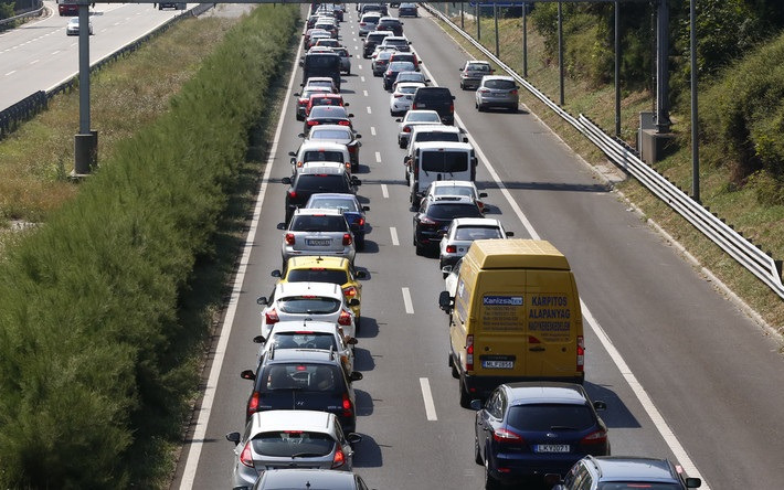 Biztonságos közlekedés a nyári hőségben