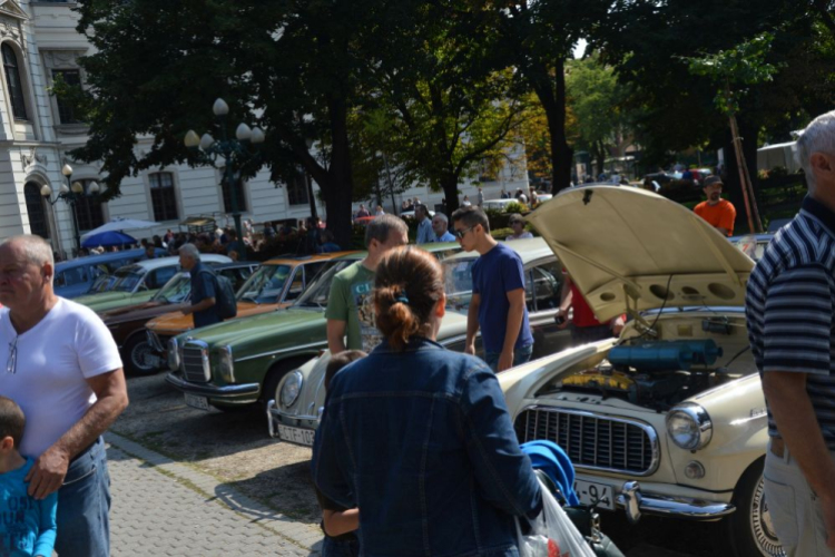 Veterán autós és motoros találkozó Eger 