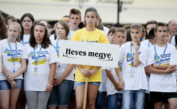 ”SZÍVÜKBE ZÁRTÁK EGERT”