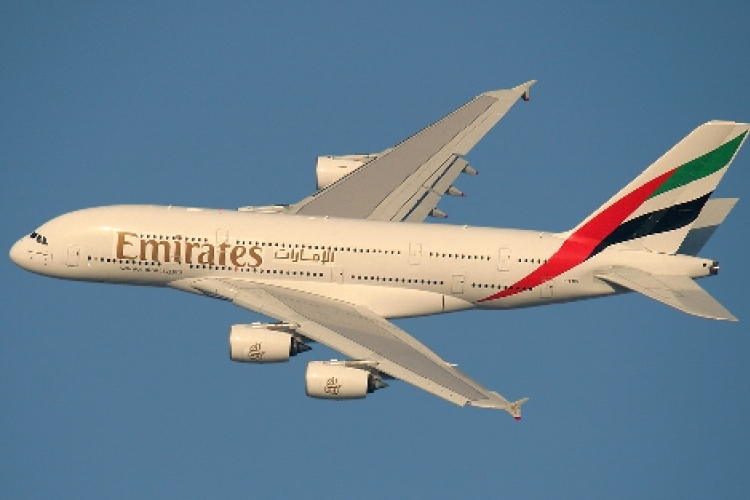 Jön az Emirates