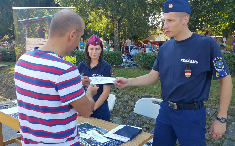 Folyamatos a toborzás Heves megyében is