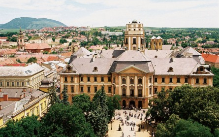 Nem szerencsés főiskolai összevonásokat emlegetni